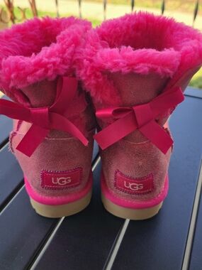 UGG Bailey Bow Boots (Glistening Radish Metallic) WOMEN SIZE 9